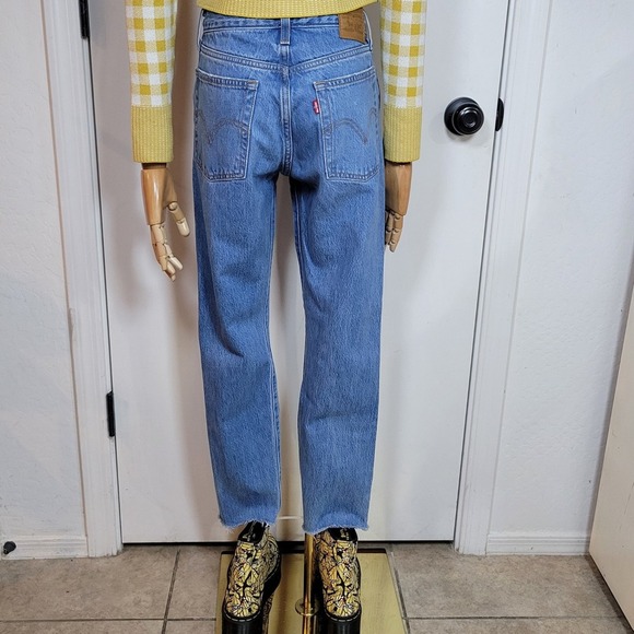 Levi's Wedgie Button Fly Ankle Fray 100% Cotton Jeans Women's Size 26 - Picture 3 of 11